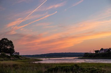 Samanyolu gökyüzü Rockport, Massachusetts 'te kalenin üstünde.