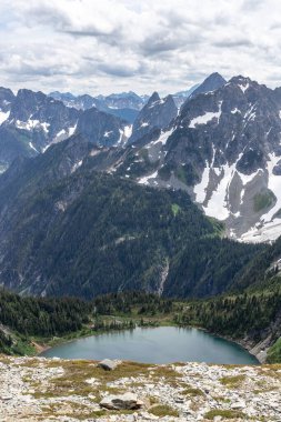 Kuzey Şelaleleri Ulusal Parkı 'nda seyahat macerası.