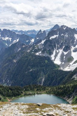 Kuzey Şelaleleri Ulusal Parkı 'nda seyahat macerası.