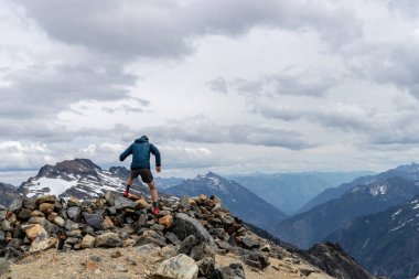 Kuzey Şelaleleri Ulusal Parkı 'nda seyahat macerası.