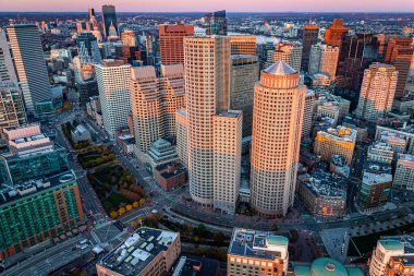 Helikopter Boston hava şehri turuna çıktı.