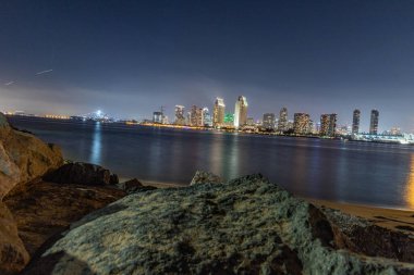 San Diego 'da uzun süre sahne ışıkları.