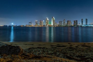 San Diego 'da uzun süre sahne ışıkları.