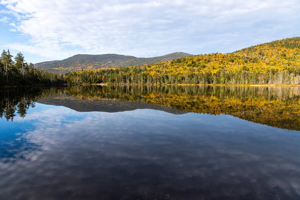 Senderismo Las Montañas Blancas New Hampshire Durante Follaje Otoño —  Fotos de Stock