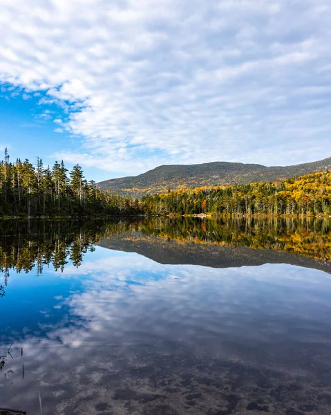 Túrázás Fehér Hegység New Hampshire Csúcs Őszi Lombozat — Stock Fotó