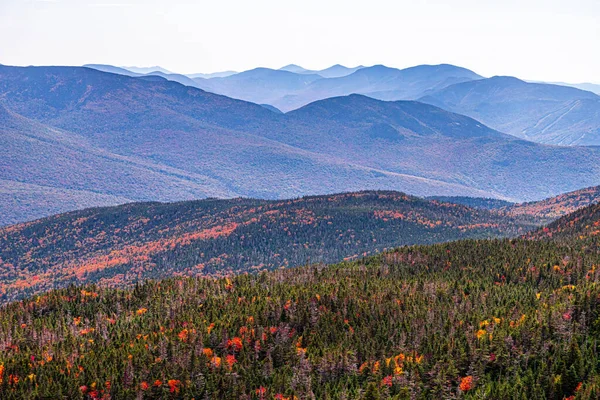 Túrázás Fehér Hegység New Hampshire Csúcs Őszi Lombozat — Stock Fotó