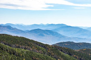 New Hampshire 'ın Beyaz Dağları' nda yürüyüş yapmak..