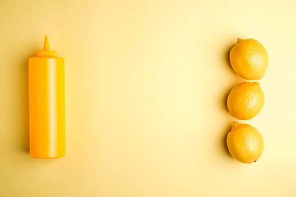 Sárga citrom sárga alapon — Stock Fotó