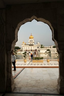 Tarihsel Sikh Banglasahib Gurudwara, ibadet evi, en iyi turist, hac mekanı, Yeni Delhi, Hindistan 