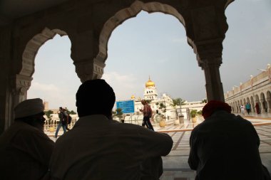 Tarihsel Sikh Banglasahib Gurudwara, ibadet evi, en iyi turist, hac mekanı, Yeni Delhi, Hindistan 