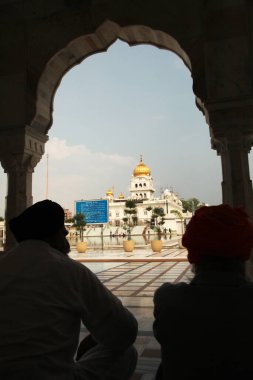 Tarihsel Sikh Banglasahib Gurudwara, ibadet evi, en iyi turist, hac mekanı, Yeni Delhi, Hindistan 