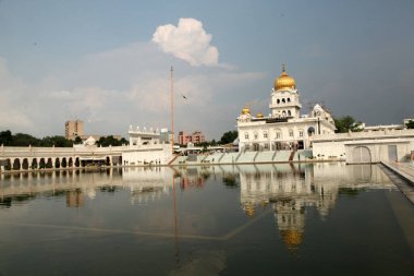 Tarihsel Sikh Banglasahib Gurudwara, ibadet evi, en iyi turist, hac mekanı, Yeni Delhi, Hindistan 