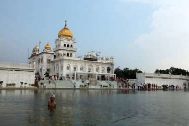 Tarihsel Sikh Banglasahib Gurudwara, ibadet evi, en iyi turist, hac mekanı, Yeni Delhi, Hindistan 
