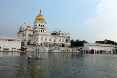 Tarihsel Sikh Banglasahib Gurudwara, ibadet evi, en iyi turist, hac mekanı, Yeni Delhi, Hindistan 