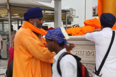 Tarihsel Sikh Banglasahib Gurudwara, ibadet evi, en iyi turist, hac mekanı, Yeni Delhi, Hindistan 