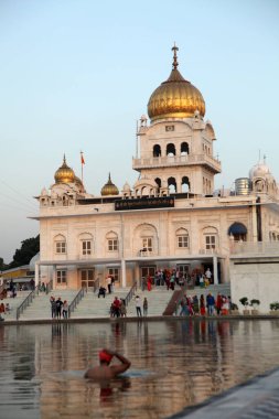 Tarihsel Sikh Banglasahib Gurudwara, ibadet evi, en iyi turist, hac mekanı, Yeni Delhi, Hindistan 