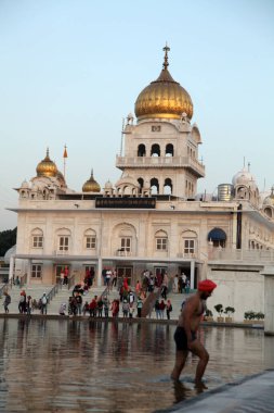Tarihsel Sikh Banglasahib Gurudwara, ibadet evi, en iyi turist, hac mekanı, Yeni Delhi, Hindistan 