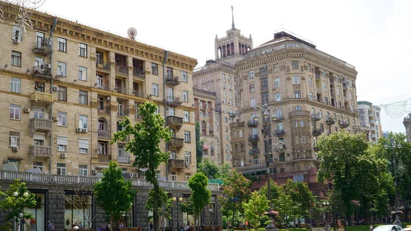 Ukrayna Kiev başkenti, ana cadde üzerinde bina