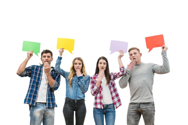 Las Cuatro Personas Sorprendidas Sostienen Signos Diálogo Fondo Blanco — Foto de Stock