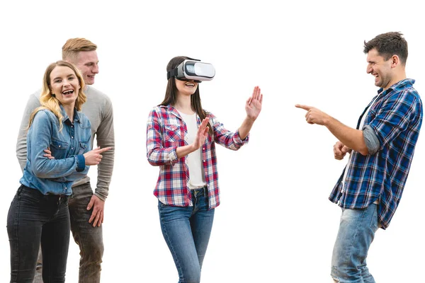 Fire Spiller Med Virtual Reality Briller Hvit Bakgrunn – stockfoto