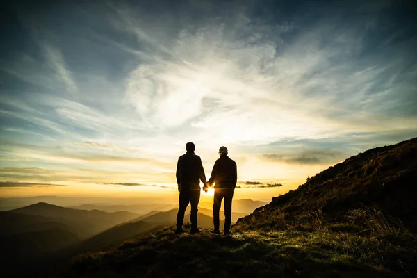 Casal Rocha Com Pitoresco Nascer Sol — Fotografia de Stock