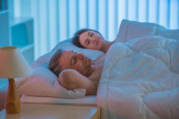 Pair Sleeping Together Bed — Stock Photo, Image