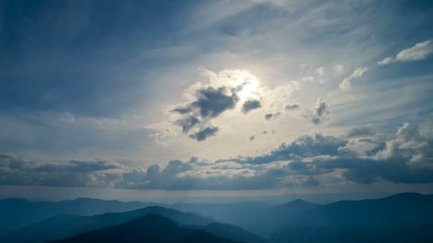 Die Malerische Berglandschaft Vor Dem Hintergrund Des Sonnenuntergangs Zeitraffer — Stockvideo