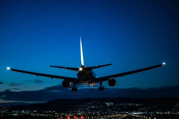 Jet Plane Landing Scene Dusk — Stock Photo, Image