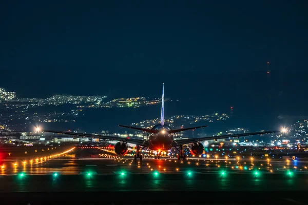 Ósaka, Japonsko - 4 leden 2019: Ana Boeing letadlo vzlétne od — Stock fotografie