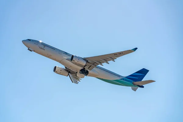 Ósaka, Japonsko-Jan. 4, 2019: Garuda Indonésie Airbus A330-300 ta — Stock fotografie