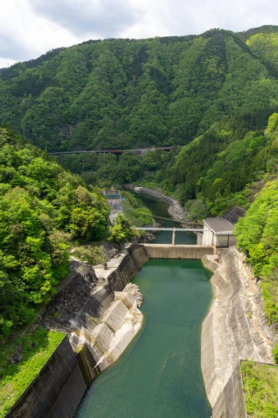 Yahagi Hidroelektrik Santrali ve Yahagi Nehri I Peyzaj