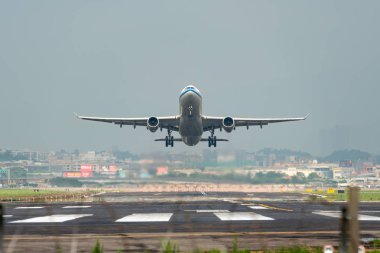 Air China Airbus A330-300 kalkış