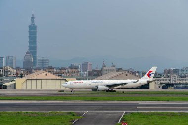 Çin Doğu Havayolları Airbus A330-300 vergi