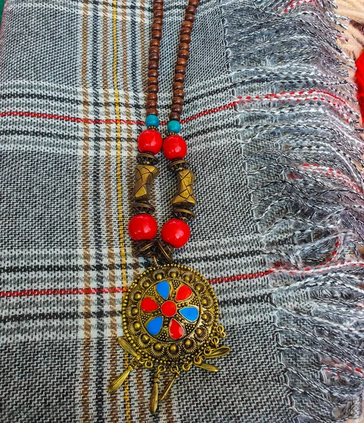 Североиндийские Традиционные Украшения Ручной Работы Использовали Ожерелье Красочным Дизайном Darjeeling — стоковое фото