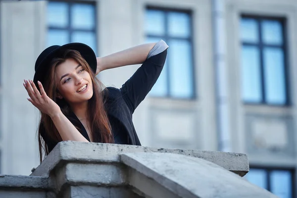 Porträt Eines Schönen Mädchens Mit Hut Bild Eines Hipster Mädchens — Stockfoto
