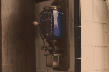 Eski bir kahve fabrikası.