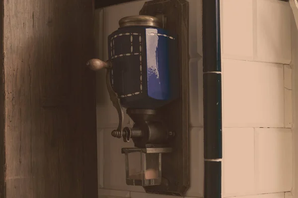 Eski bir kahve fabrikası.