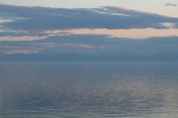 The great lake Baikal at sunset, Russia — Stock Photo, Image