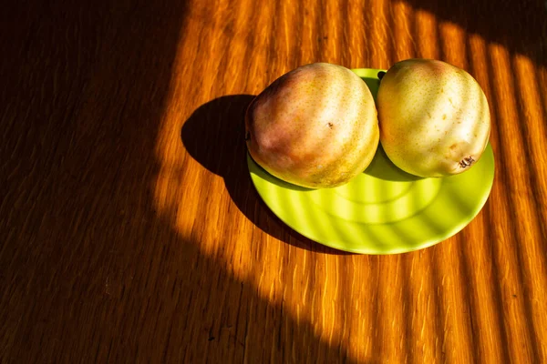 Fresh Bio Pears Plate Close — Stock Photo, Image