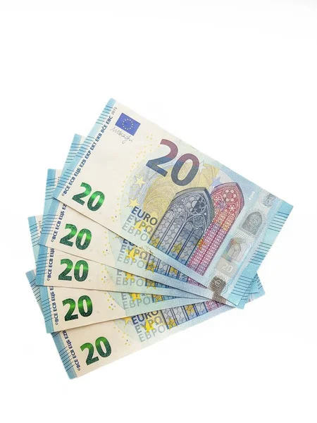 Moneta di carta dell'euro su uno sfondo bianco ben strutturato, dritto, liscio. Taglio venti, dieci, cinquanta, cinque euro. Risparmio. Salvare. Credito. Cuscino di ricambio per un giorno di pioggia. — Foto Stock