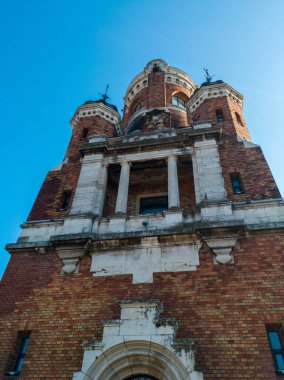 Avusturya-Macaristan Gardos Kulesi, Milenyum Kulesi veya Zemun 'un Gardos tepesindeki Sibinjanin Janko Kulesi, Belgrad' ın banliyösünün başlıca simgelerinden biri..