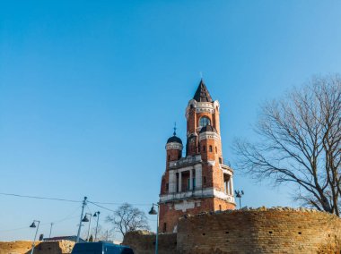 Avusturya-Macaristan Gardos Kulesi, Milenyum Kulesi veya Zemun 'un Gardos tepesindeki Sibinjanin Janko Kulesi, Belgrad' ın banliyösünün başlıca simgelerinden biri..