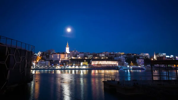 Ночной Пейзаж Белграда Берега Реки Савы Полная Луна Небе Над — стоковое фото