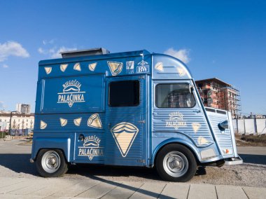 Citroen H Van (Türü H, H-Type veya HY), Fransız otomobil üreticisi Citron tarafından 1947 ve 1981 yılları arasında üretilen minibüs..