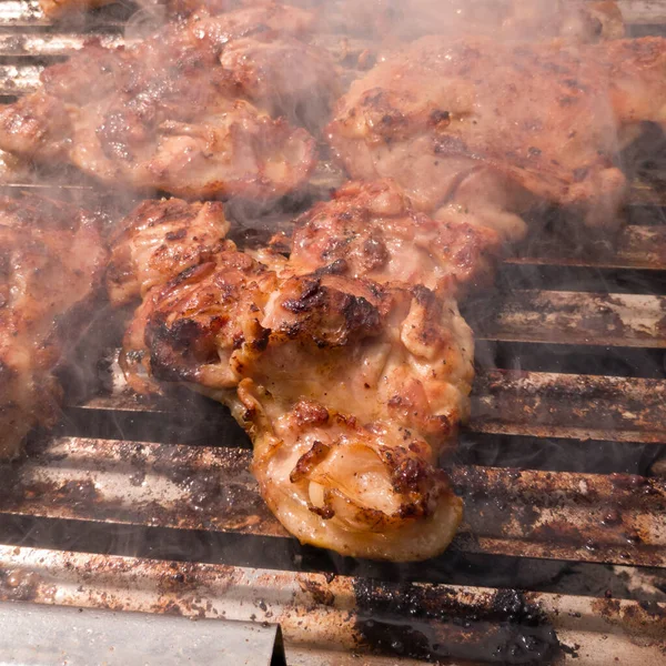 Close Look Boneless Juicy Delicious Grilled Chicken Drumsticks Fried Chicken — Stock Photo, Image