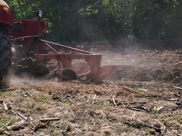 Tillage Macchine Agricole Preparazione Del Terreno Semina Trattore Aratro Nel — Foto Stock