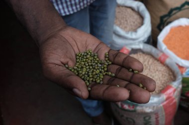 Yandan Pettah Pazar Colombo, Sri Lanka, satış, Mung fasulye