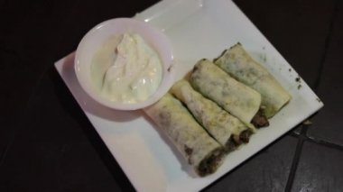 Hint stili sokak tavuğu mayonezli shawarma.. 