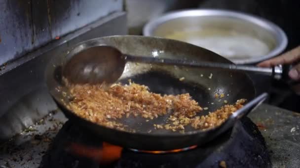 Cooking Red Chutney Gravy Indian Pan Kadhai Tibetan Momos Dumplings — Stock Video