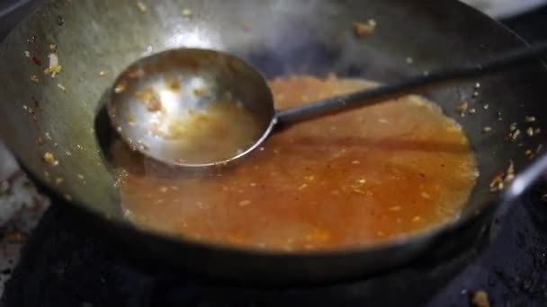 Cooking Red Chutney Gravy Indian Pan Kadhai Tibetan Momos Dumplings — Stock Video